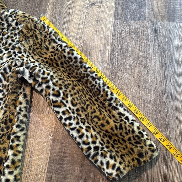 NWT Stoosh By 26 International Faux Fur Leopard Print Coat w/ Pockets Tan Cream - Picture 10 of 15